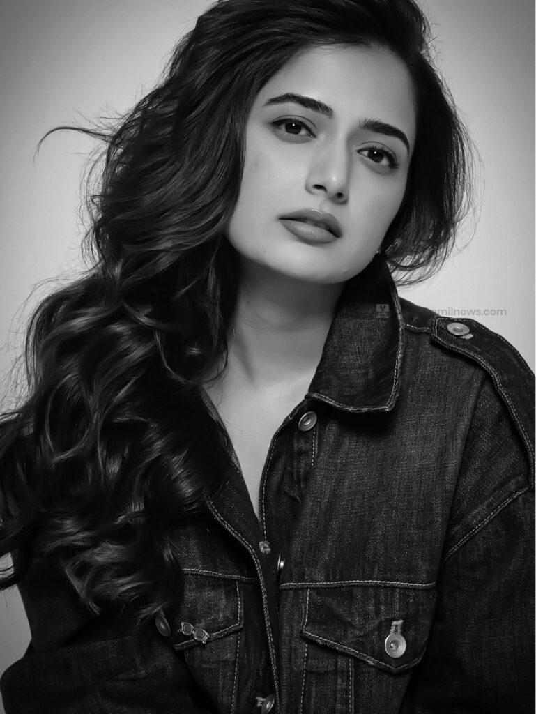 Ashika Ranganath short outfit
